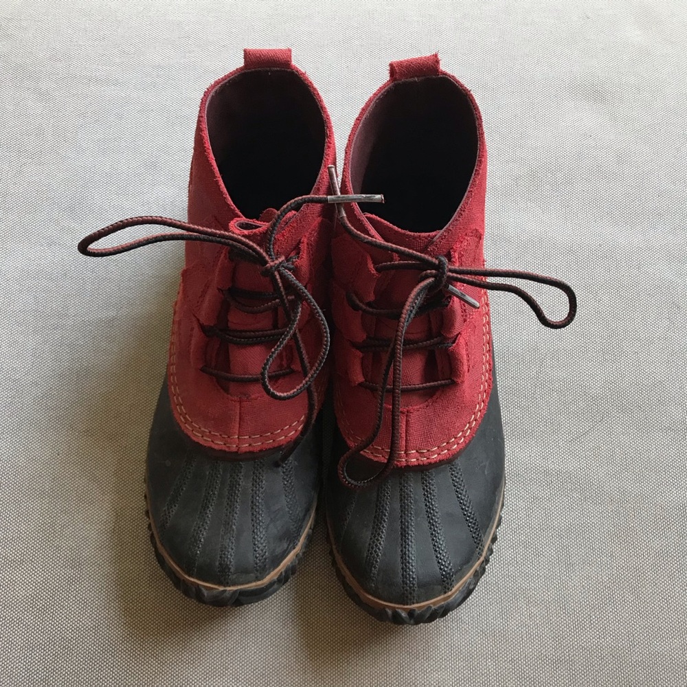 Women’s Sorel red duck boots size 8.5